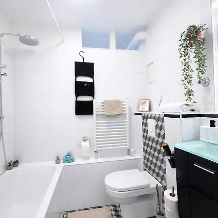 Kreuzberger Kiez Apartment 2 Zimmer * Niederdorla