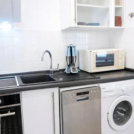 Kreuzberger Kiez Apartment 2 Zimmer *