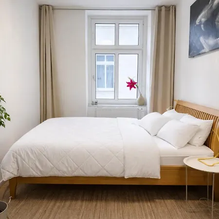 Kreuzberger Kiez Apartment 2 Zimmer *